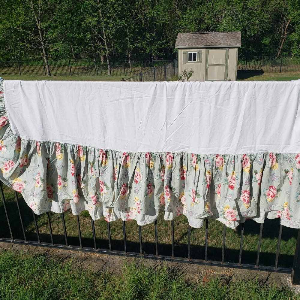 Retired Ralph Lauren Cottage Lane Queen Bed Skirt